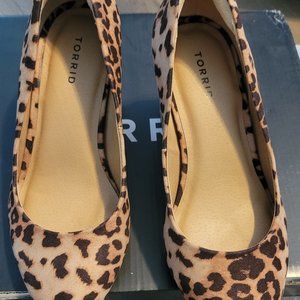 *Never Worn* Torrid Leopard-Pointed Toe Pumps